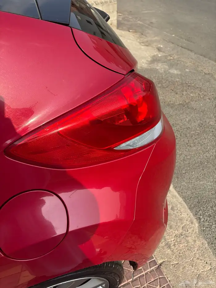 هيونداي فوليستر 27