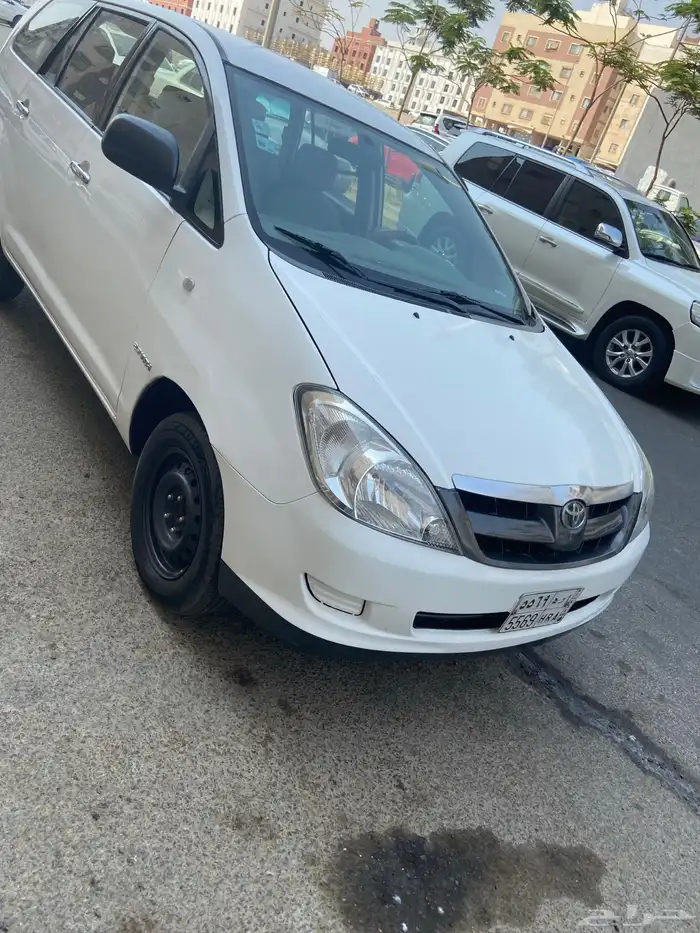 تيوتا أنوفا 8