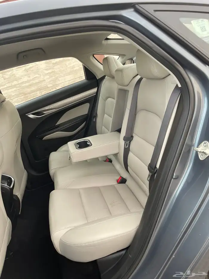 جيلي_بينراي_2022_نص فل_نظيف 30