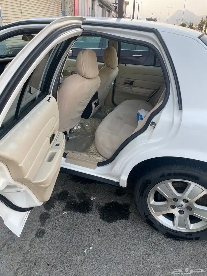 فورد فكتوريا 2010 للبيع ((واقبل بدل)) 15