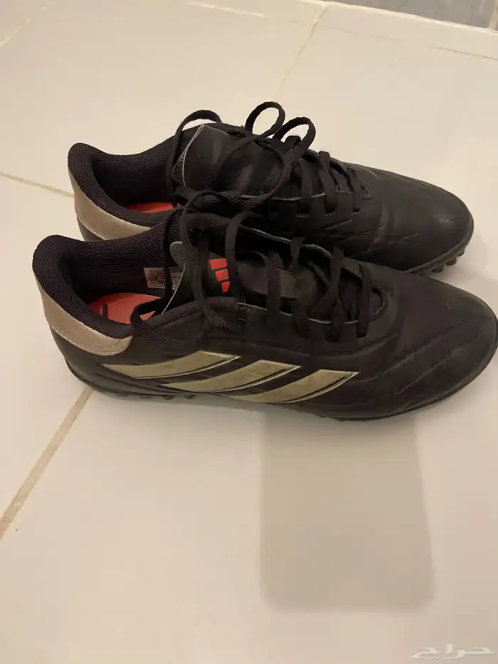 بوت اديداس لكرة القدم 3