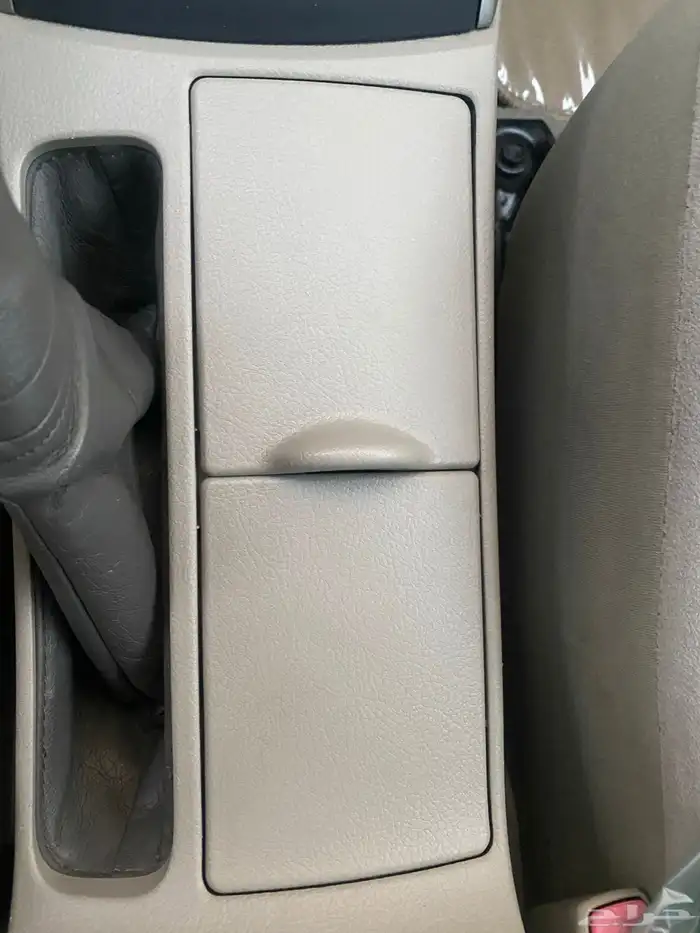 ( تم البيع )كورولا 2009 مخزن 72 الف كيلو قير عايدي 23