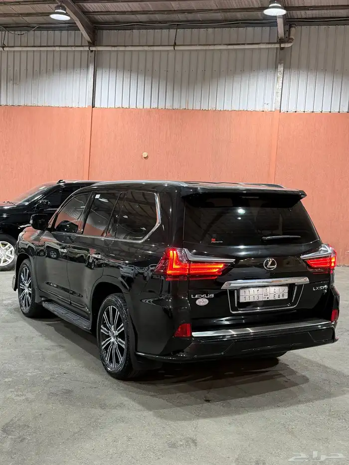 لكزس 2021 LX570 سبورت سعودي 3