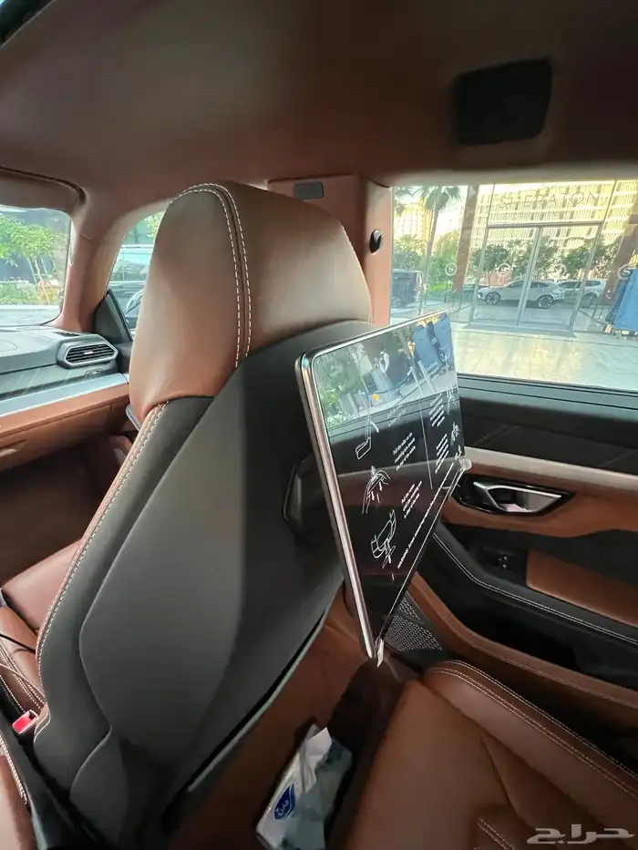 لمبرجيني اوروس S عداد 4 الاف صيانة 5 سنوات إضافية مجانا 72