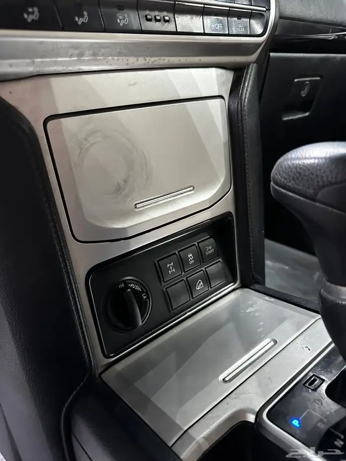 برادو ديزل 2019 بريمي لدى معرض(عبيد الرشيدي) 9