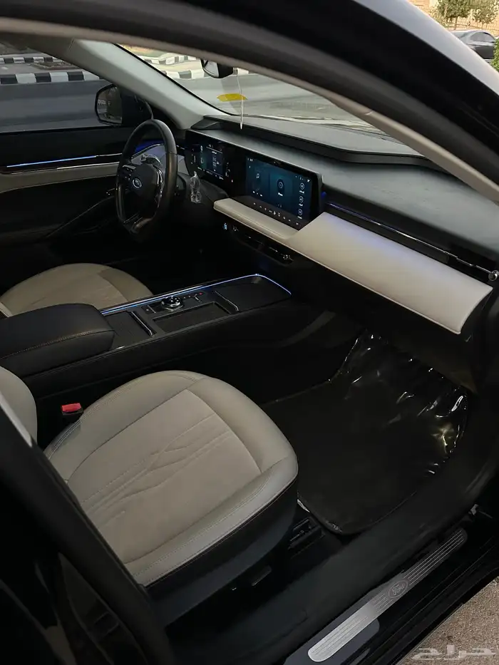 فورد تورس 2024 تيتانيوم 18