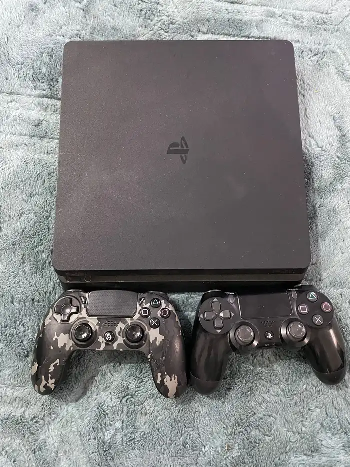 سوني 4 للبيع. 0