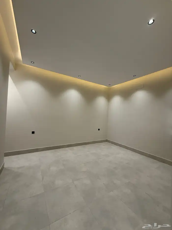 للبيع شقق علويه بسطح خاص بموقع مميز ب درة المحاله ابها 3