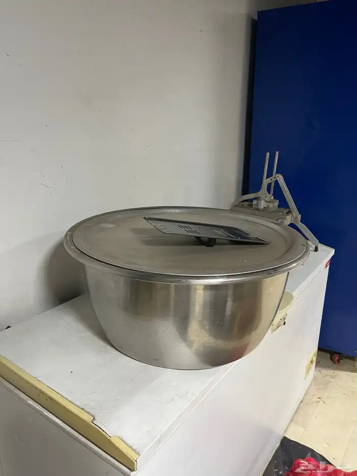 مركبات طبخ كبيره وقدور ذبايح جديده واسطوانات 2