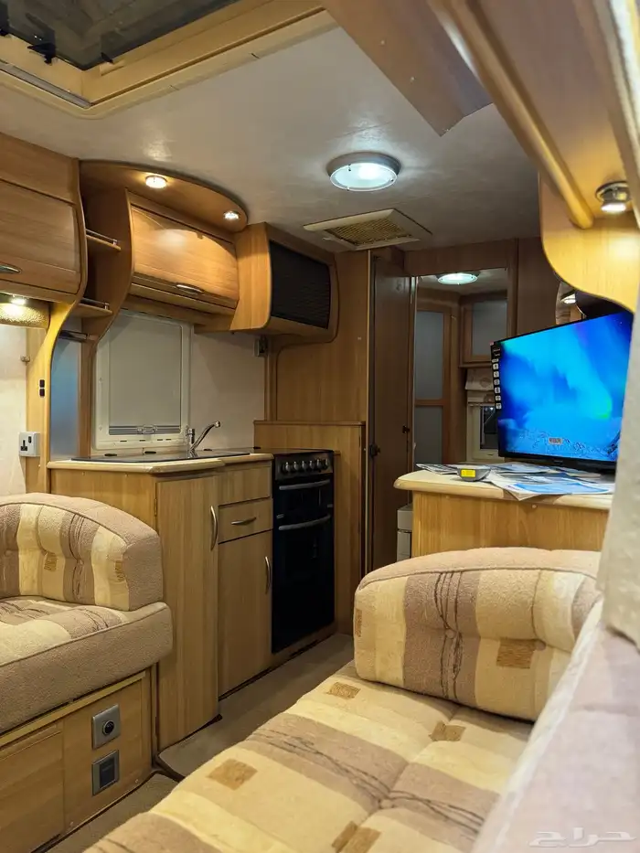 كرفان اوربي 5 متر ونص ( نظيف جدا ) 38