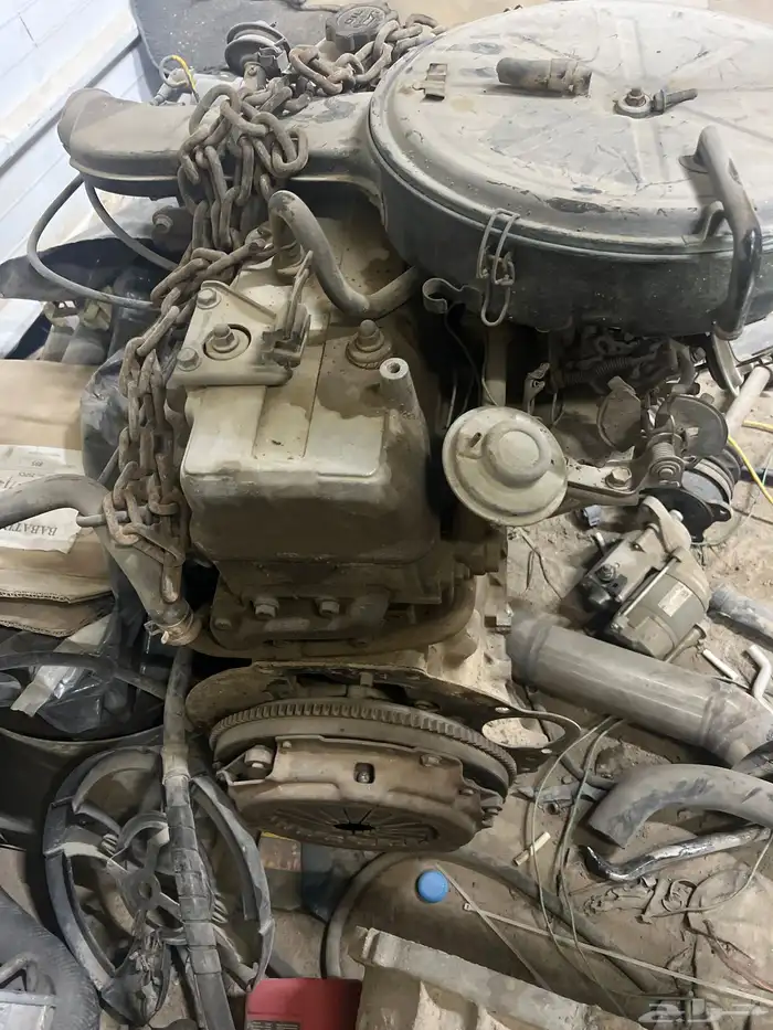 للبيع مكينه على شرط كرسيده وتركب على هايلكس 2