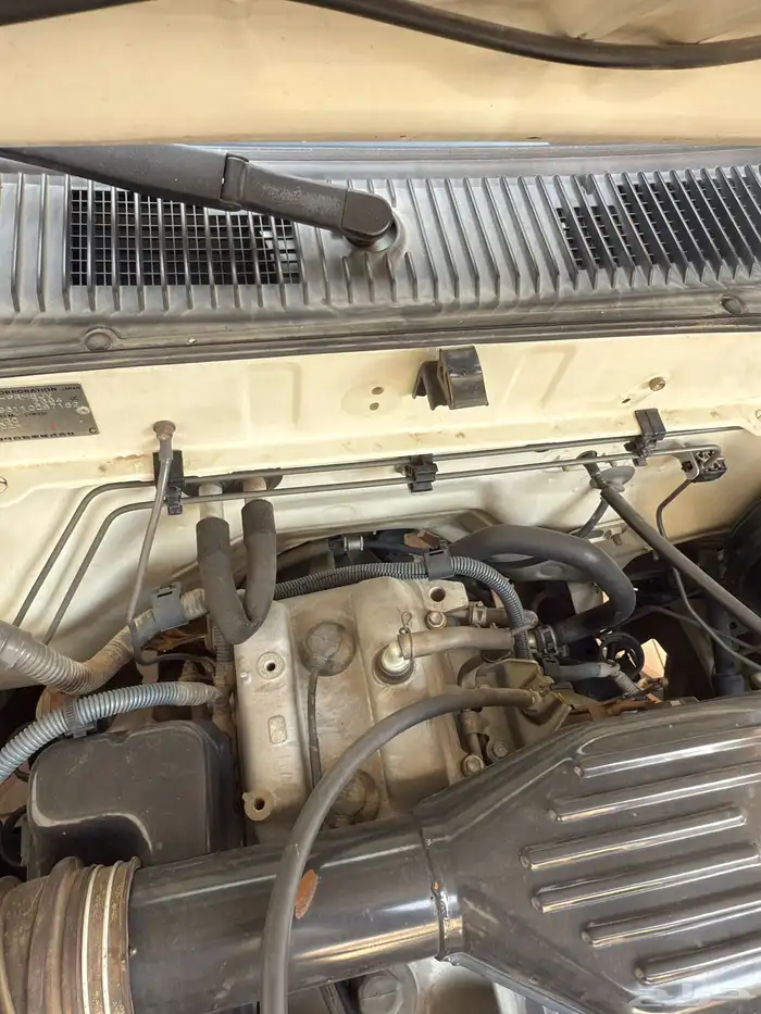 هايلكس 2001 مخزن 28