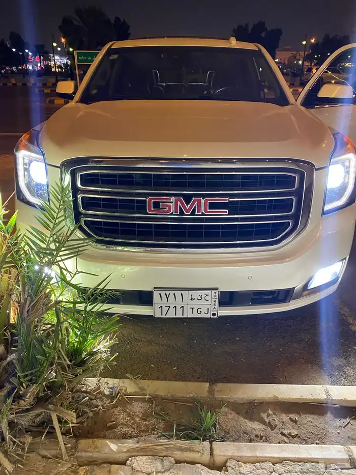 جي ام سي يوكن 2015 18