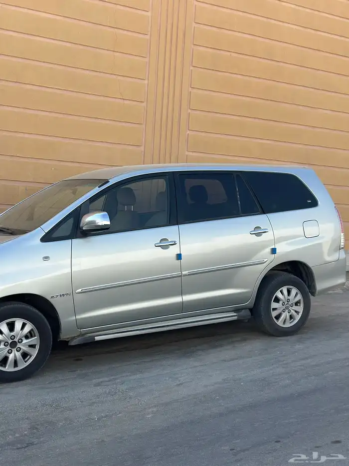 تويوتا انوفا 2010 4