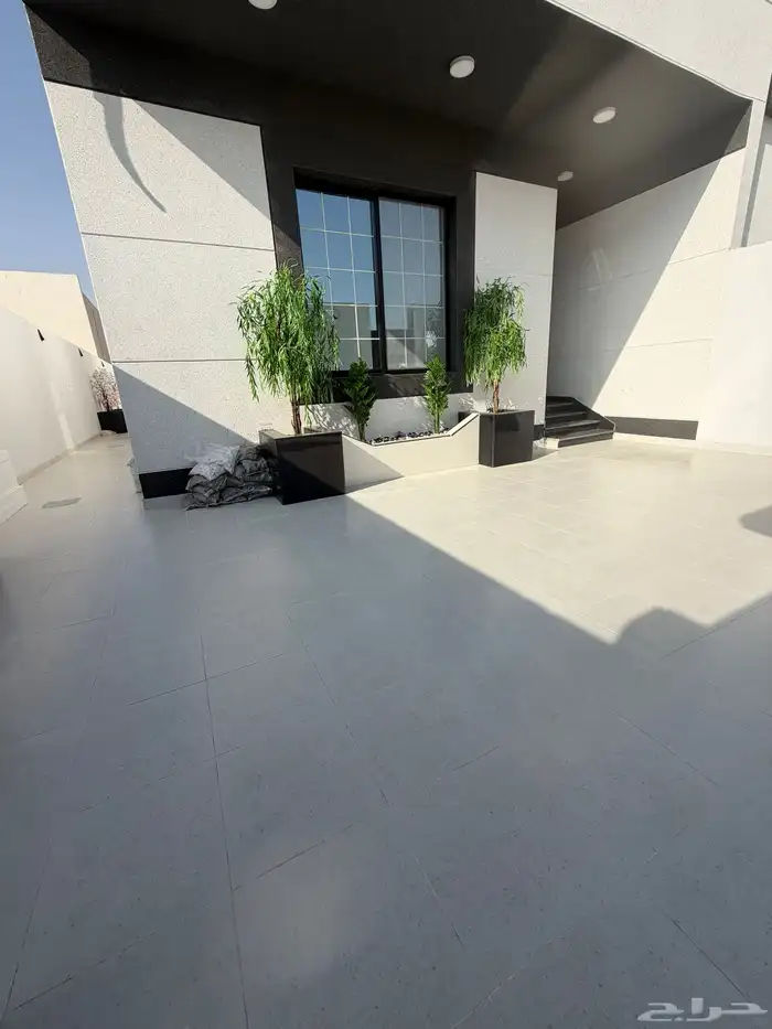 شقق ارضيه حي البوادي 0