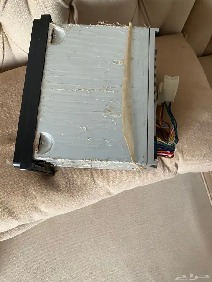 يوجد شاشة راديو للبيع تركب على اغلب السيارات 1