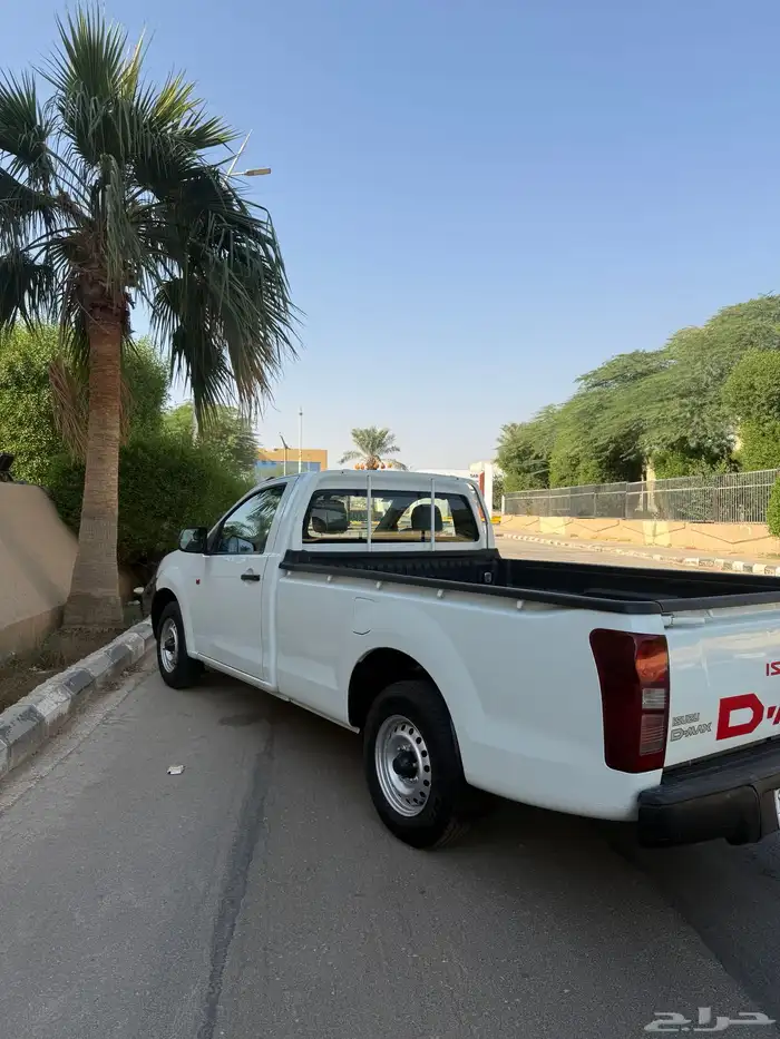 للبيع ايسوزو موديل 2022 نظيفة 7