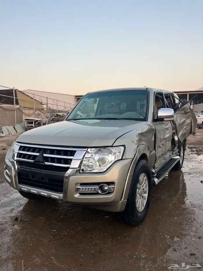 ميتسوبيشي باجيرو 2015 مصدوم قطع غيار فقط 7