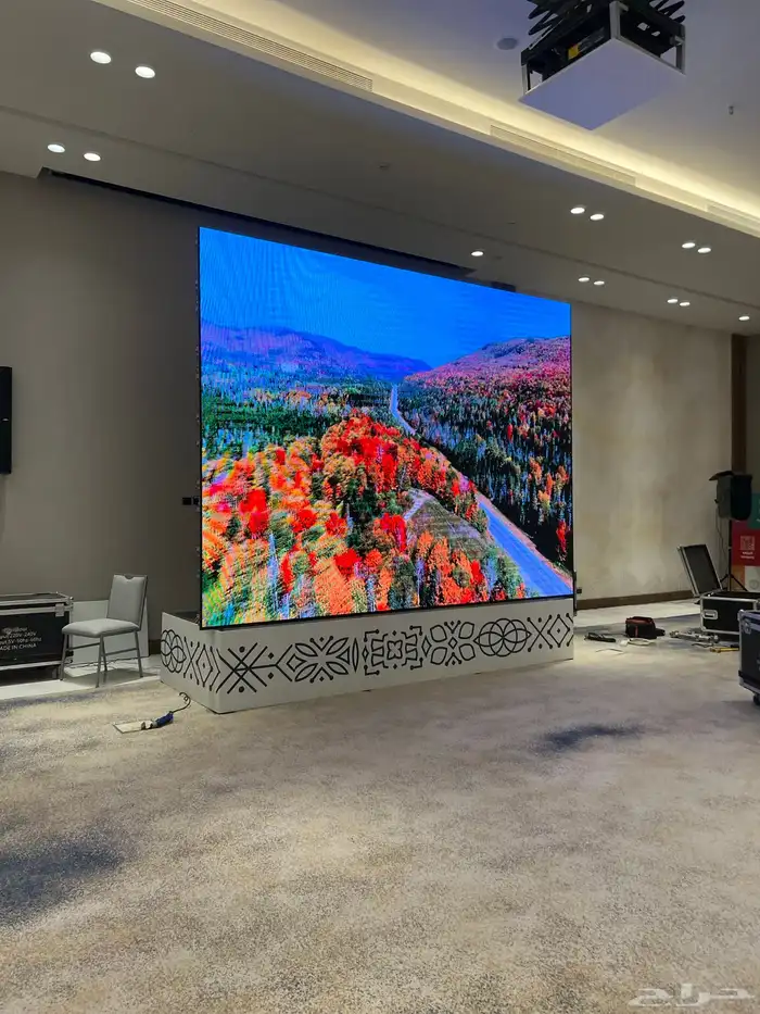 اضاءة حفلات شاشات كراسي بار ليد 6