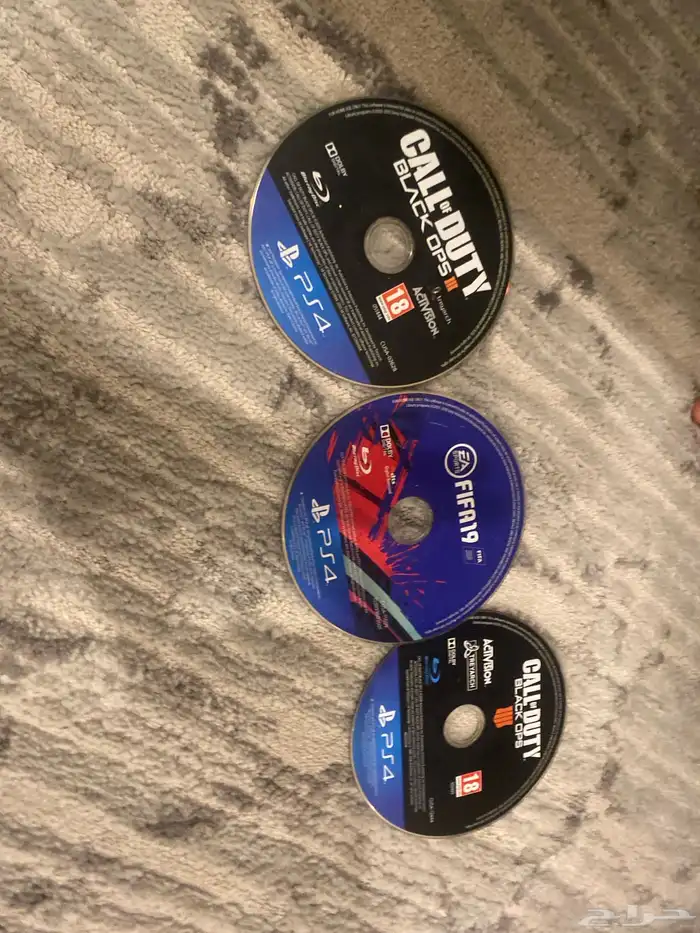 سوني فور سليم   اربع اشرطه   يد جديده بالكرتون 5