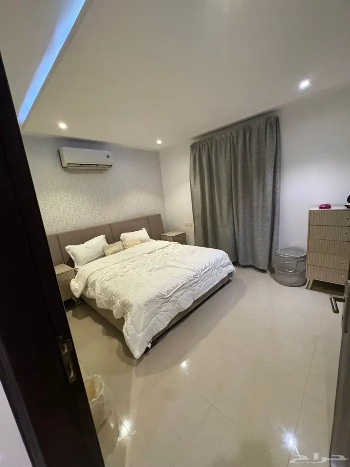 شقة مؤثثه للايجار في الملقا 12