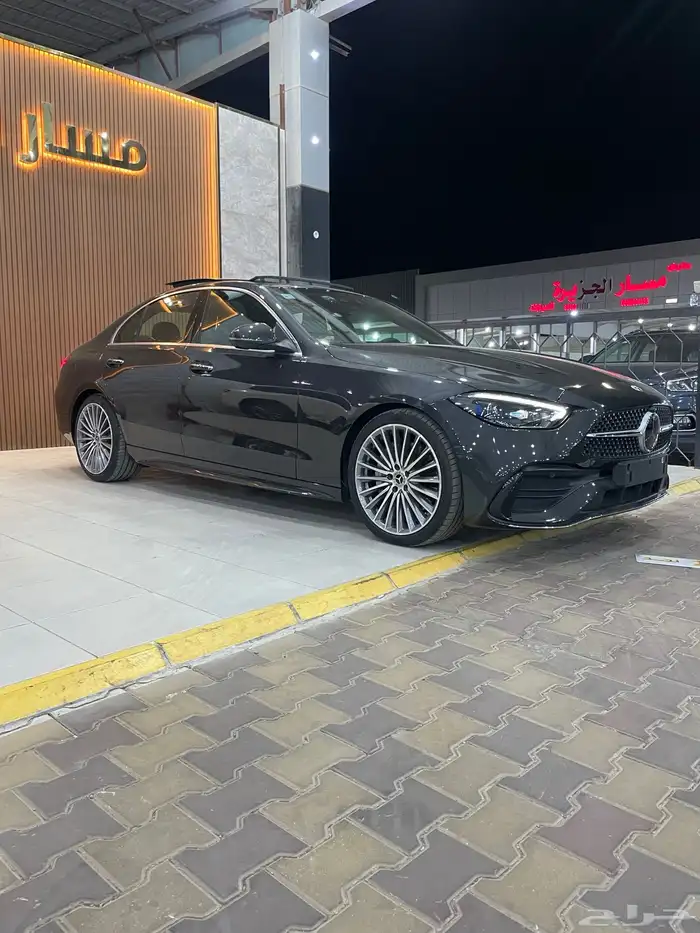 مرسيدس C300 موديل 2023 فل كامل 3