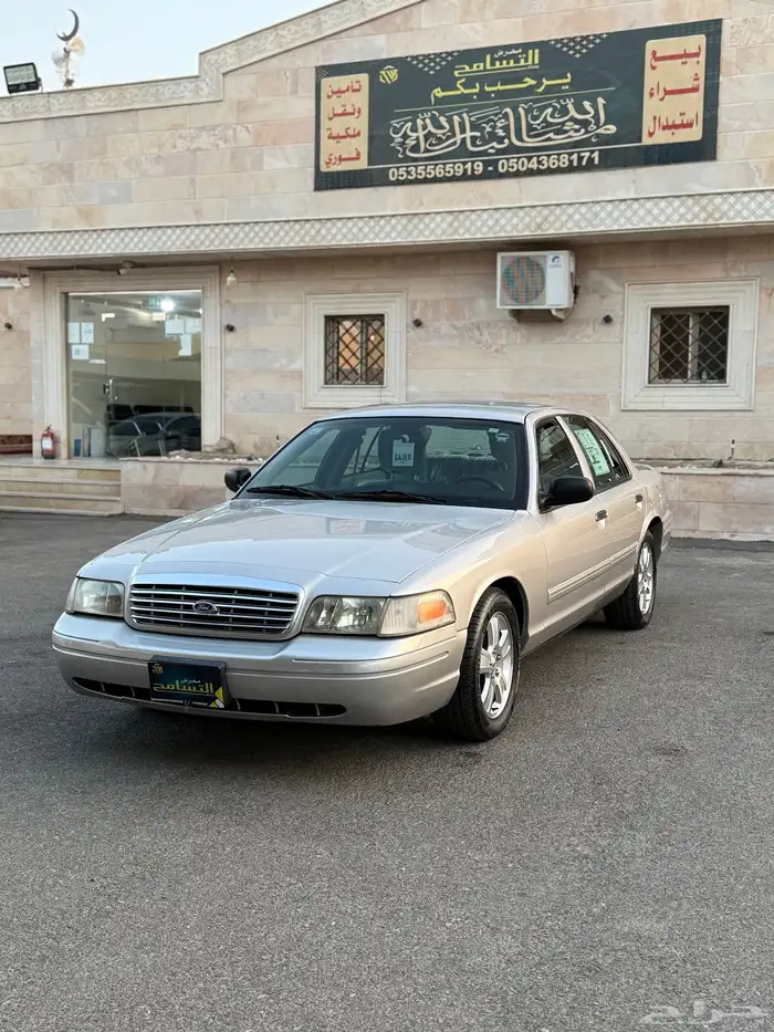 للبيع فورد فكتوريا 2011 نظيف شرط 0