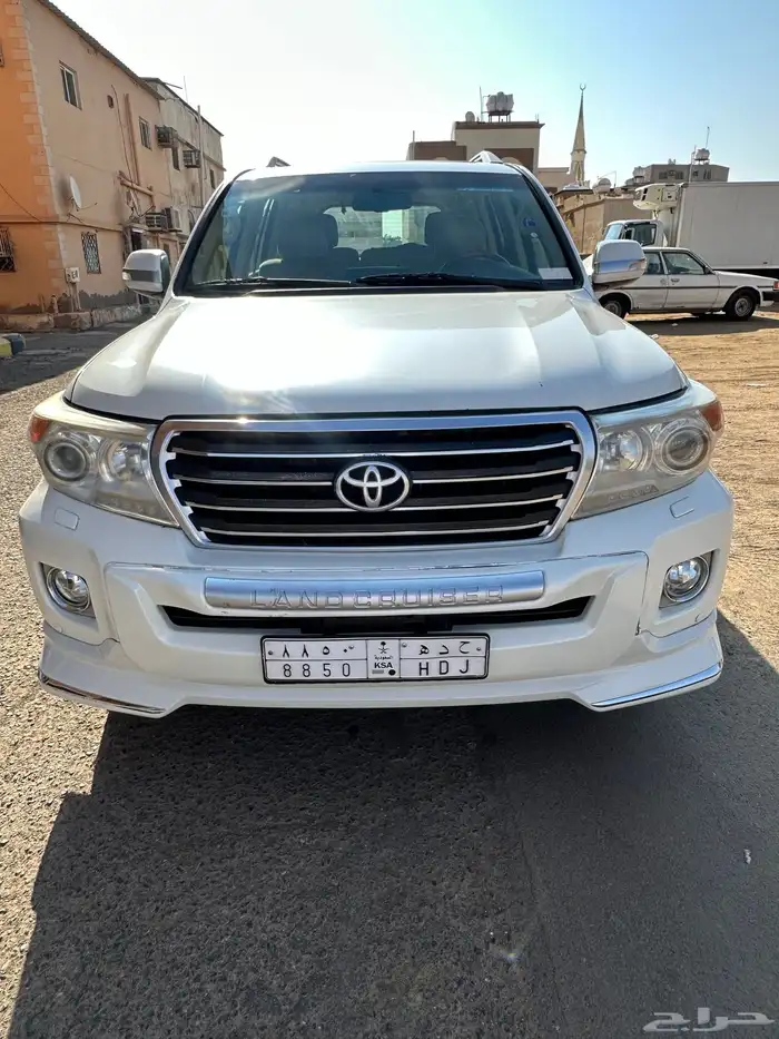 لاندكروزر 2013 شرط بدي وكاله ومحركات وكاله فل كامل 31