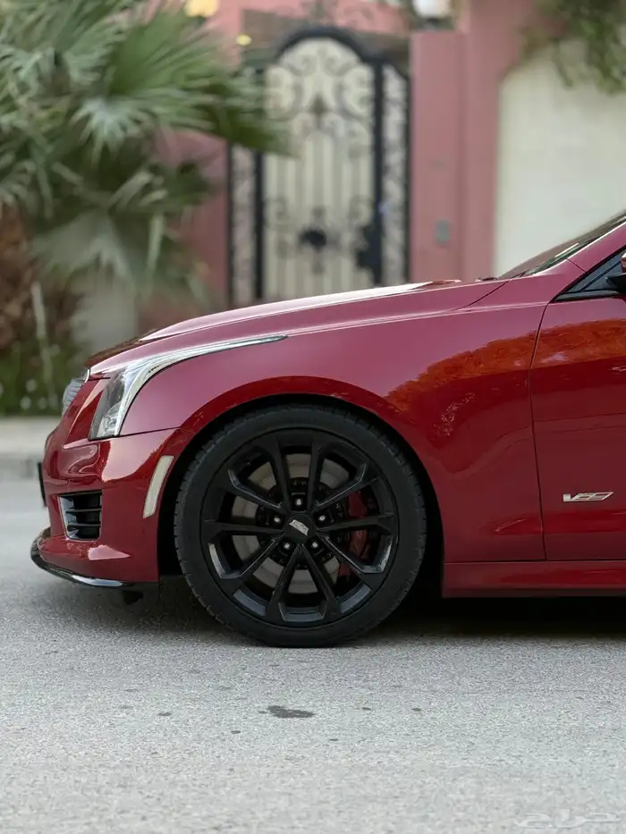 كاديلاك ATS-V قمة النظافة بحالة الجديد 16