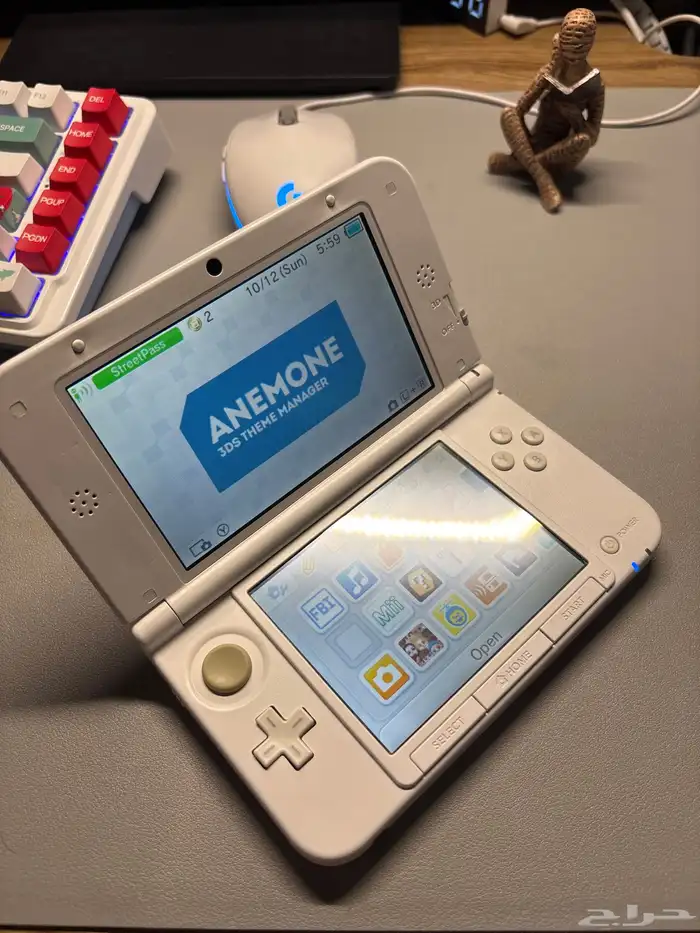 للبيع نينتيندو  Nintendo 3DS LL 2
