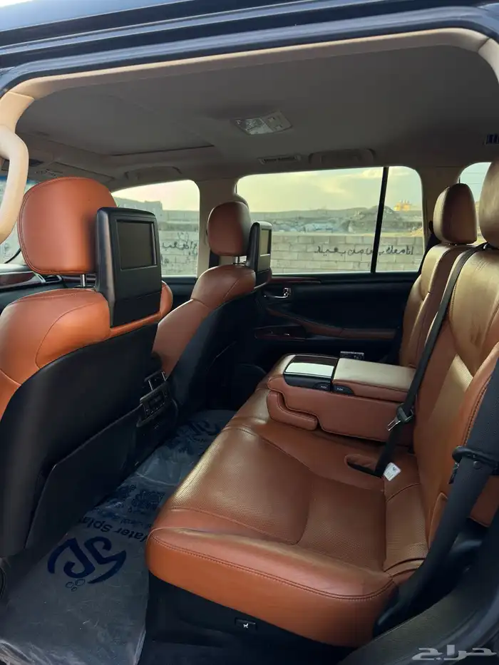 لكزس 2015 اسود عداد قليل 21