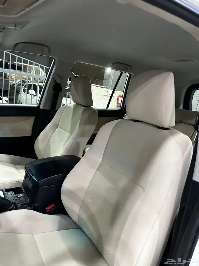 برادو ديزل 2019 بريمي لدى معرض(عبيد الرشيدي) 10