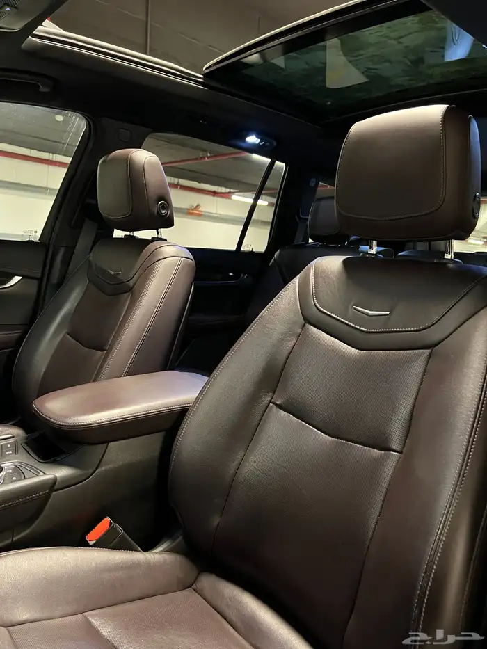 كاديلاك xt6 2020 15