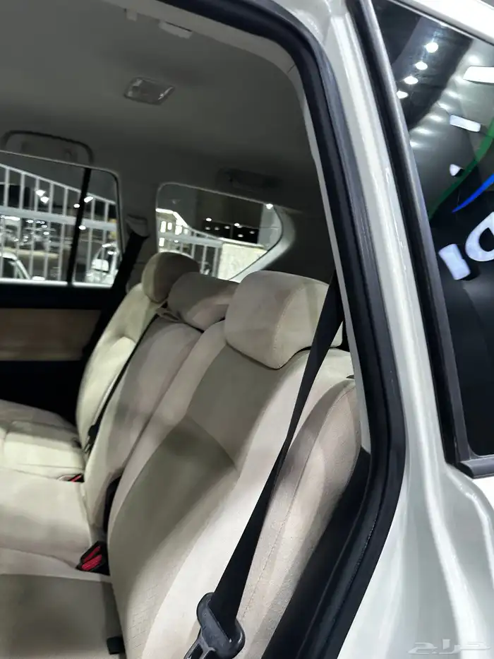 برادو ديزل 2019 بريمي لدى معرض(عبيد الرشيدي) 12