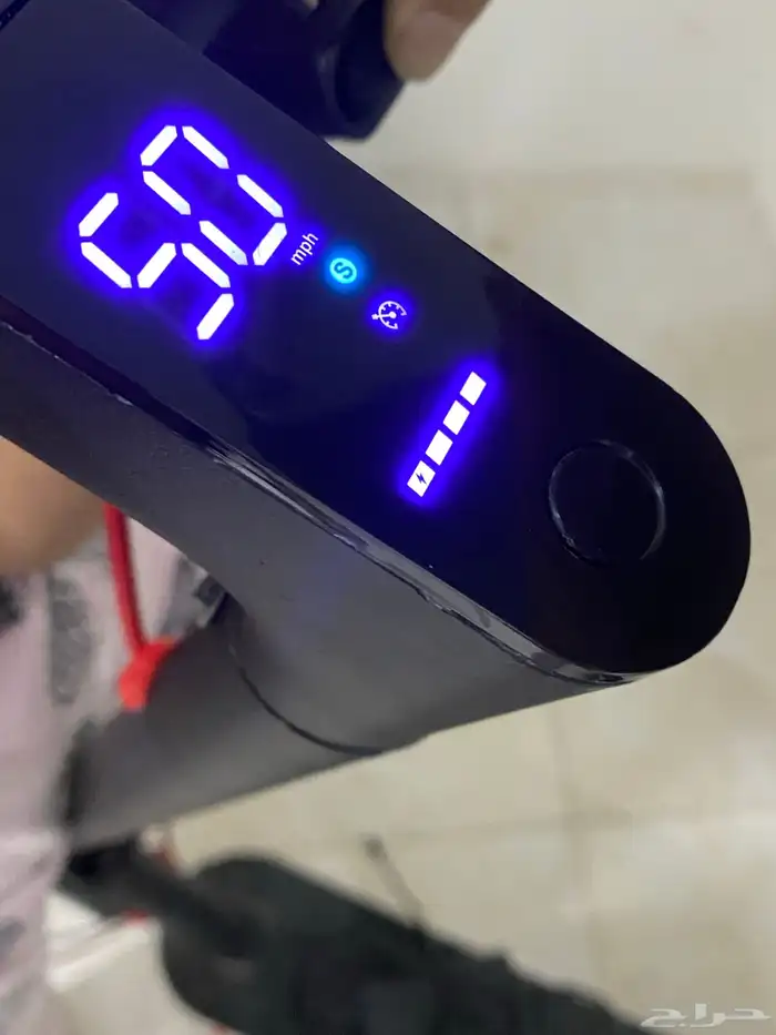 سكوتر نضيف للبيع وقافي سرعته 25 0