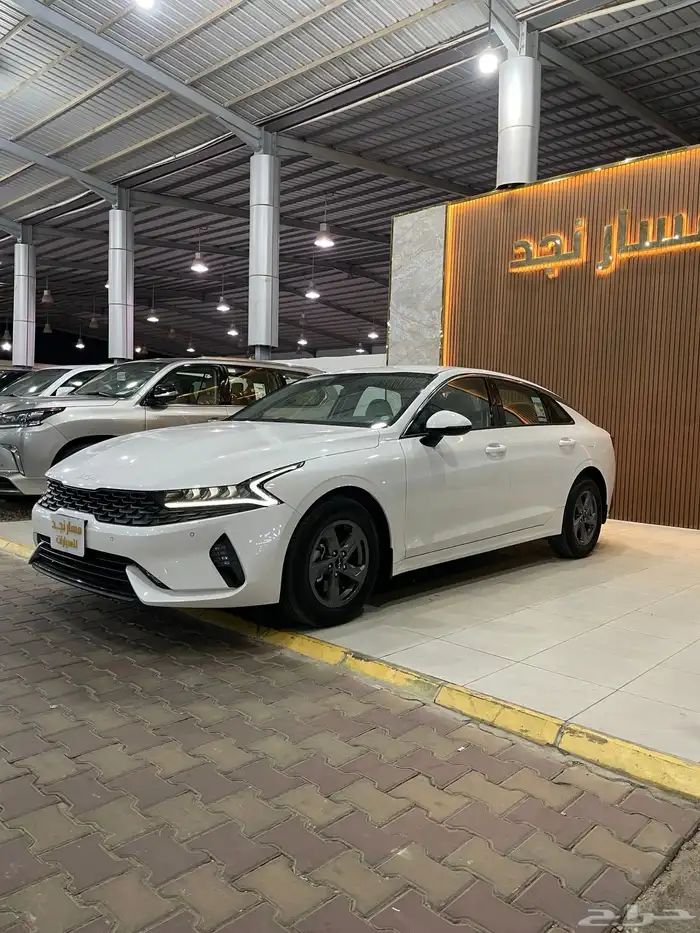 كيا كي 5 موديل 2023 ستاندر 5