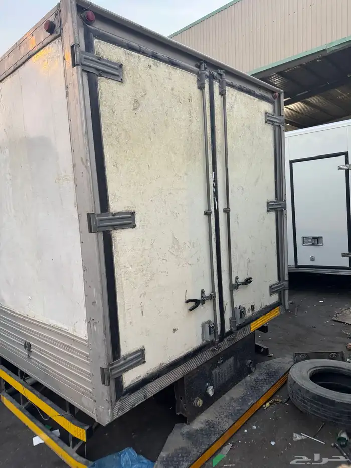 ثلاجة دينا 5 متر وعرض 2 6 0