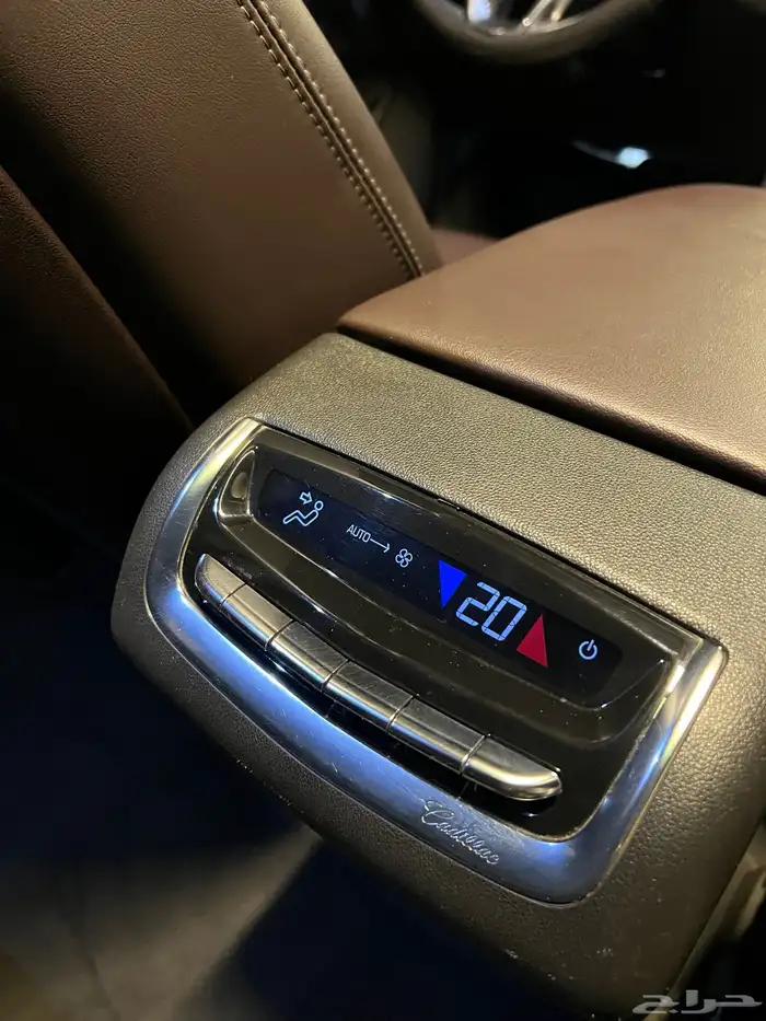 كاديلاك xt6 2020 26