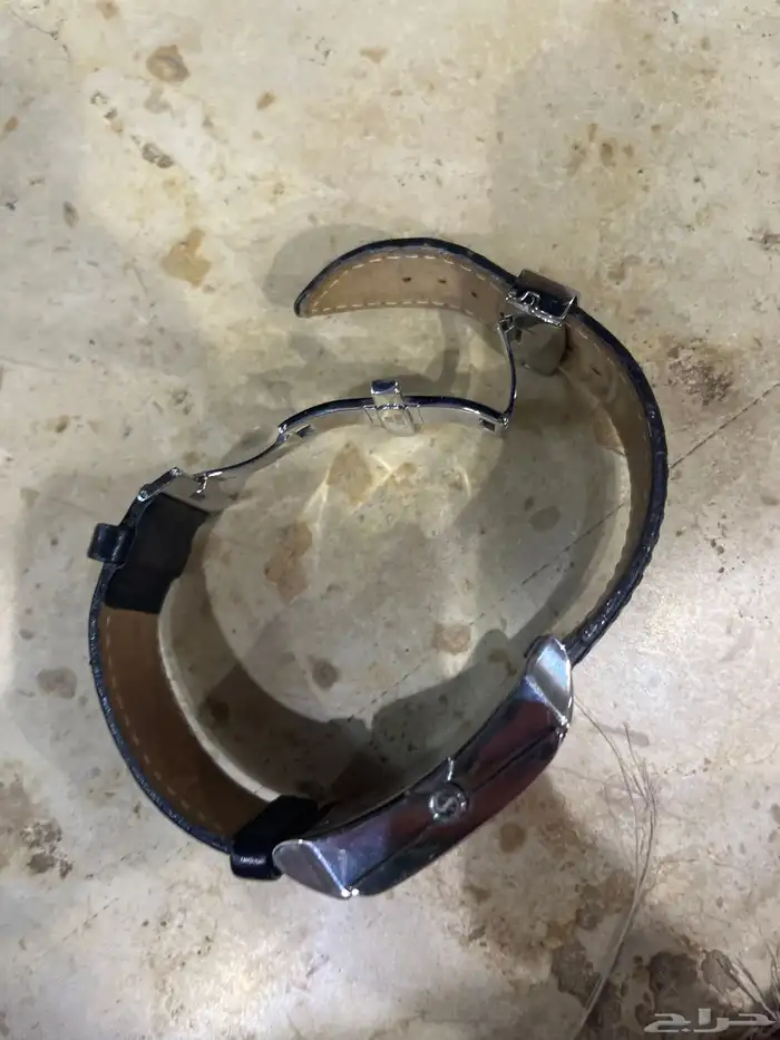 ساعة اسمهSANT-NORGE الساعة ما تشتغل شكلها حلو وقمة صنعته 3