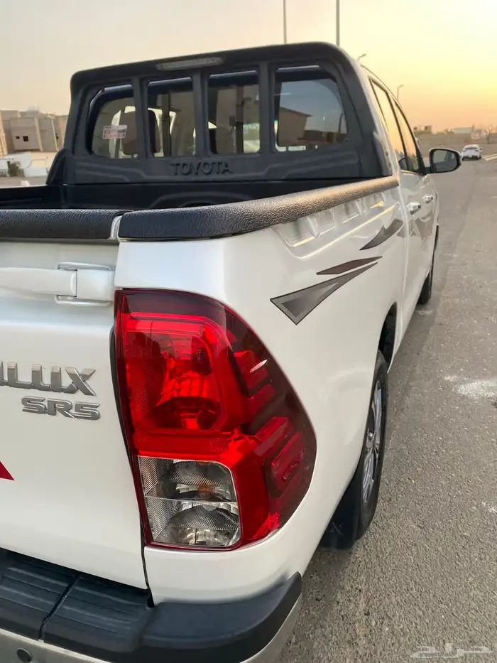 هايلوكس 2018 فل كامل وكاله ممشى 53الف مخزن بدون دبل 26