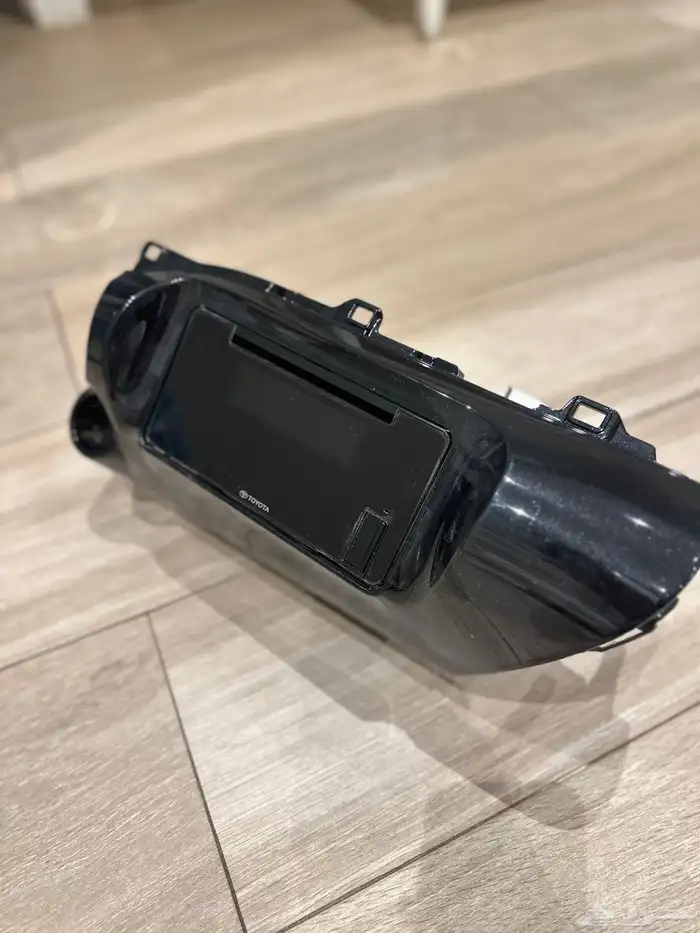 مسجل أصلي حق تويوتا هايلوكس 2024 حق الوكالة 3