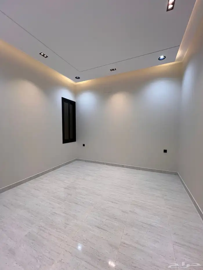 للبيع ادوار ارضيه خلف مستشفى السعودى الالمانى خميس مشيط 18