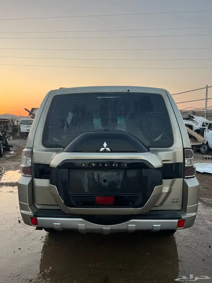 ميتسوبيشي باجيرو 2015 مصدوم قطع غيار فقط 2