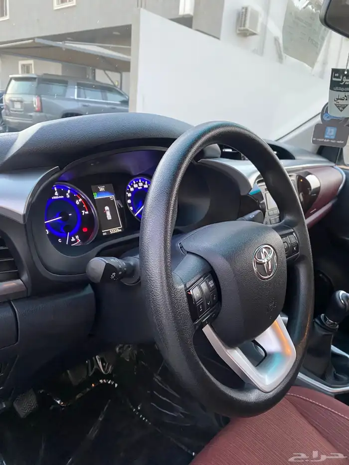 هايلوكس 2018 فل كامل وكاله ممشى 53الف مخزن بدون دبل 60