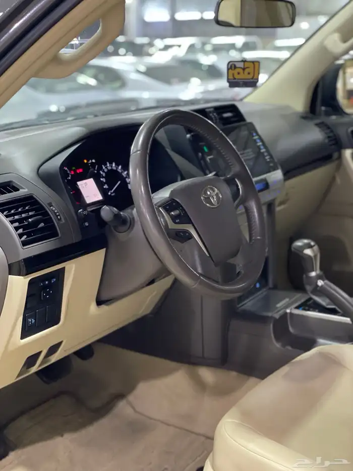 تويوتا برادو TXL3 وارد الساير 2022 شبه جديد 9