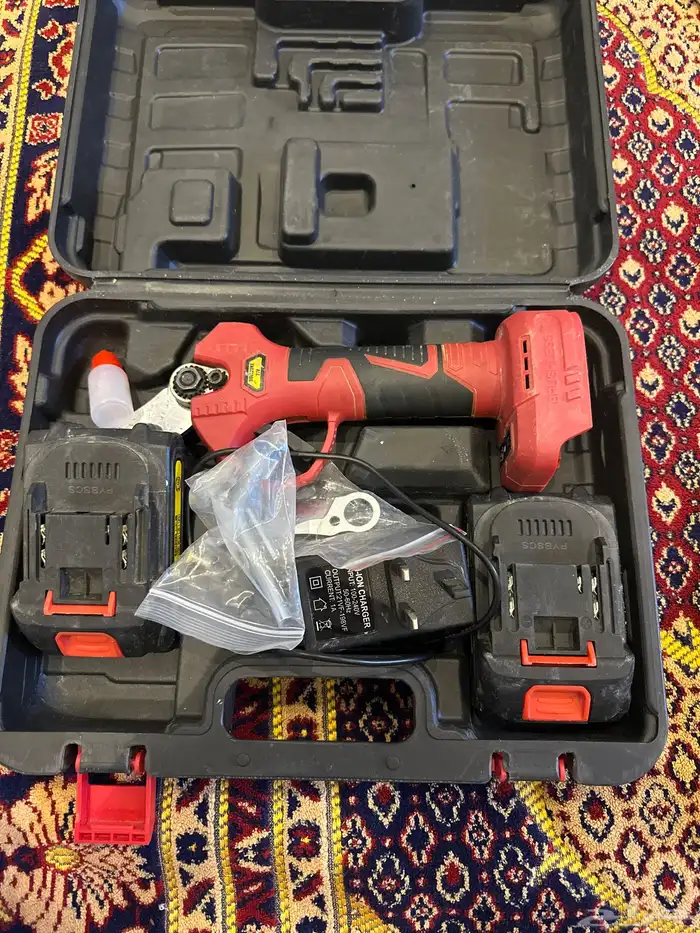 مقص تقليم أشجار V21 معاه كامل اغراضه وكشاف فينيكس 0