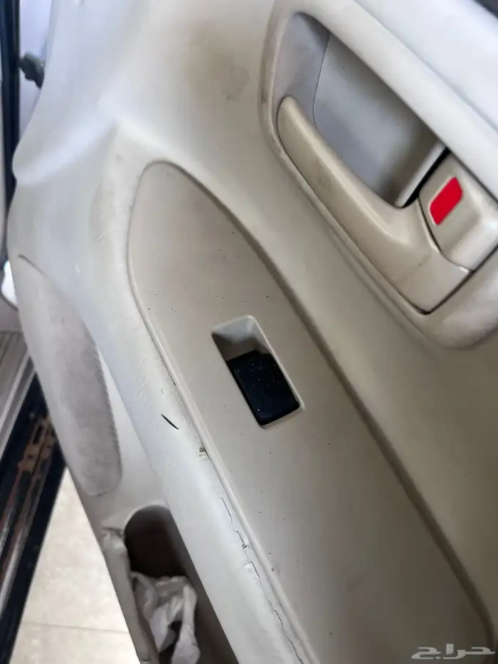 مفتاح دريشة مفرد لاندكروزر ( زرار   سوتش نافذة 0