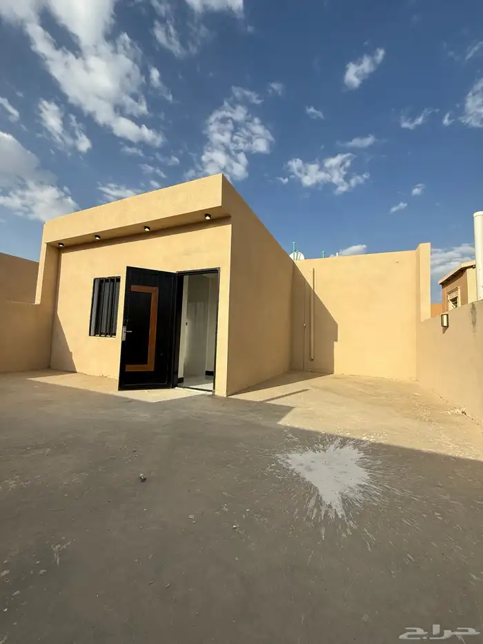 للبيع روف بملحق علوي بحوش حي الراقي خميس مشيط 780الف 28