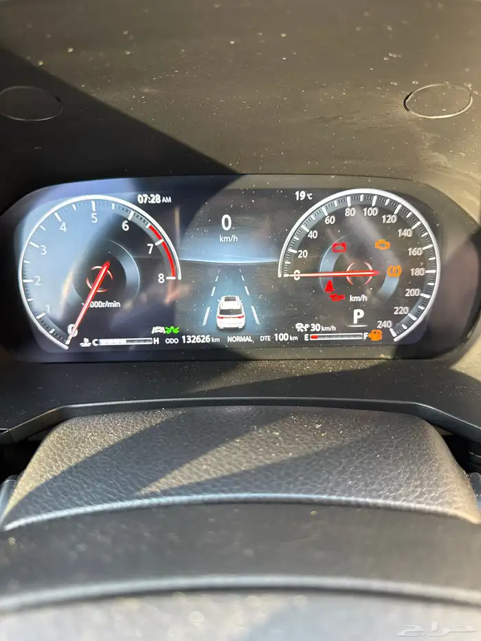 شانجان CS95 أبيض سقف أسود رويال السوم 47 11