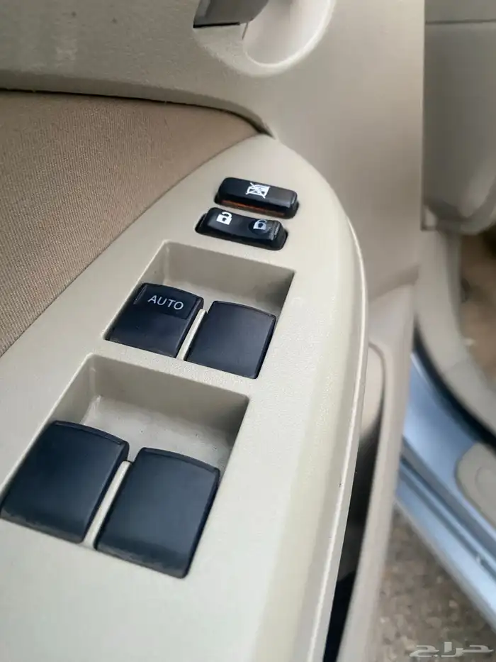 ( تم البيع )كورولا 2009 مخزن 72 الف كيلو قير عايدي 22